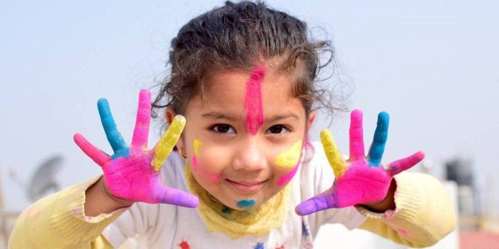 Como criar uma criança feliz? Psicóloga dá 8 dicas que podem&nbsp;ajudar