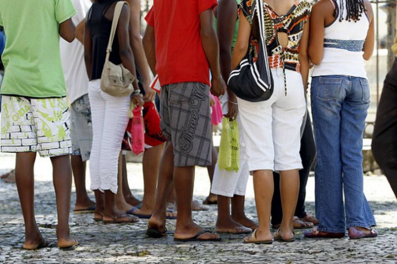 Salário mínimo em abril deveria ter sido de R$ 4,3 mil, aponta&nbsp;Dieese