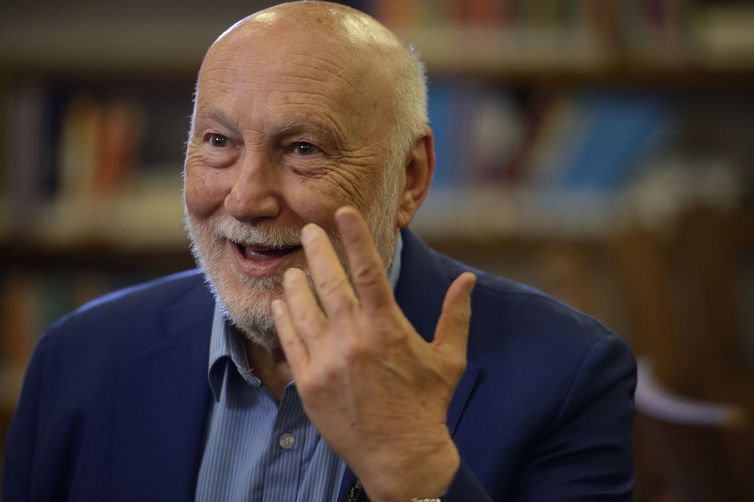 ‘O desemprego é uma construção social’, afirma Domenico de&nbsp;Masi