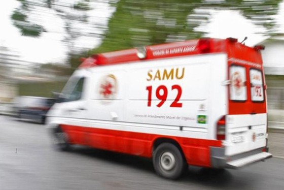 Homem tem o ânus colado por companheiros de&nbsp;bar
