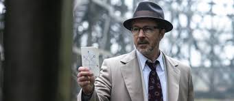 Aidan Gillen conta a história real do cético que virou ufólogo em ‘Projeto Livro&nbsp;Azul’