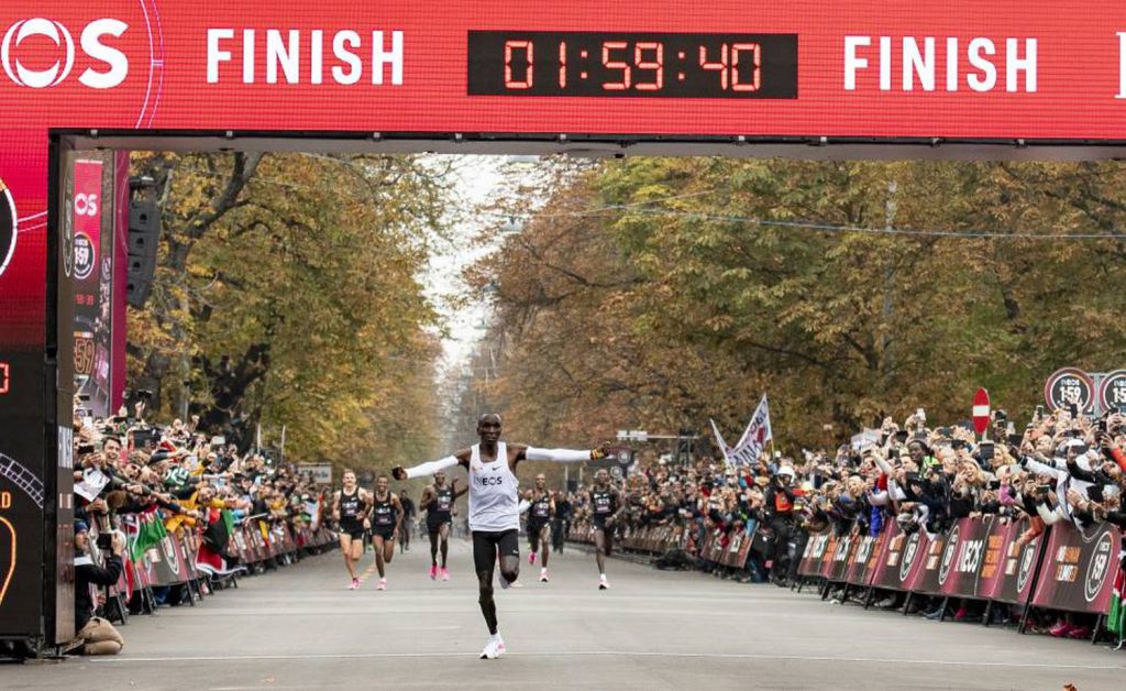 Eliud Kipchoge, o primeiro atleta a correr uma maratona em menos de duas horas:&nbsp;1h59m40s