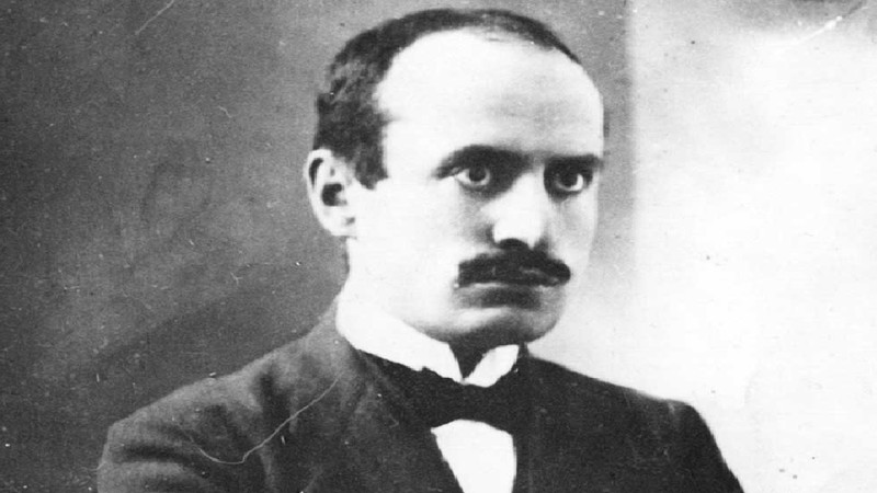 Mussolini, antes de ser adepto do fascismo, era militante&nbsp;socialista