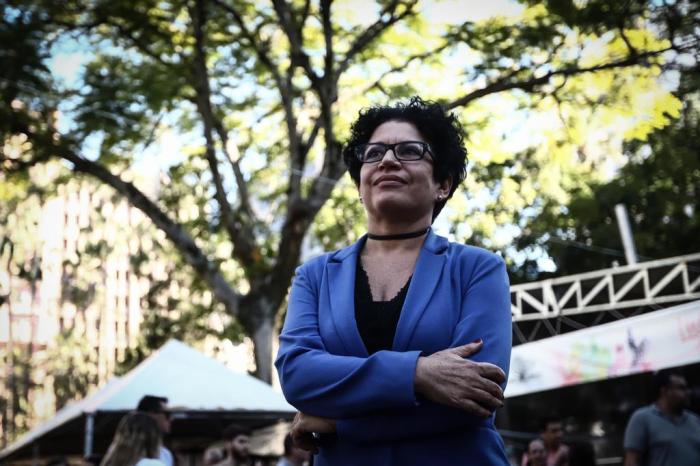 “O alvo da vida não é ser feliz. É aprender a viver”, defende filósofa e psicanalista Viviane&nbsp;Mosé