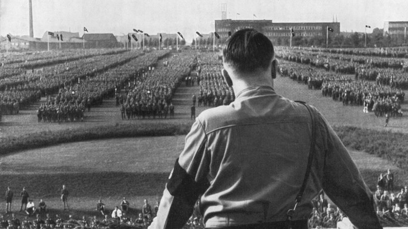 Falsas promessas e perseguições: como Adolf Hitler enganou toda uma&nbsp;nação