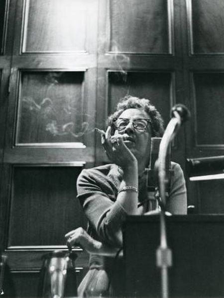 Hannah Arendt continua&nbsp;pensando