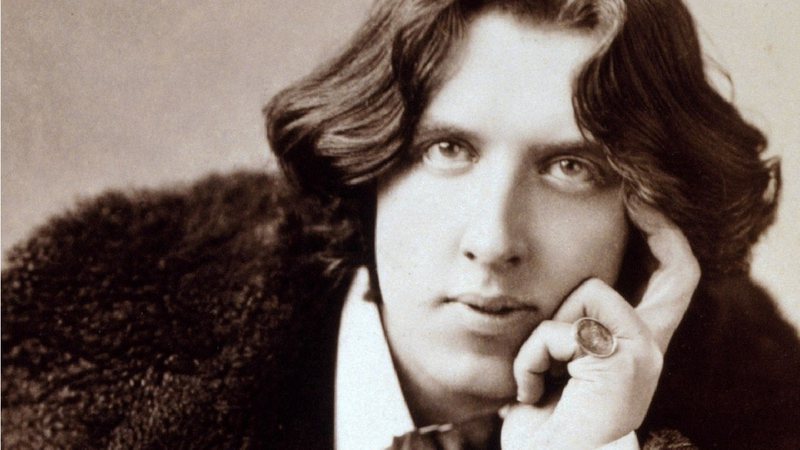 Do casamento fracassado a prisão pela sexualidade: 5 curiosidades sobre a triste vida de Oscar&nbsp;Wilde