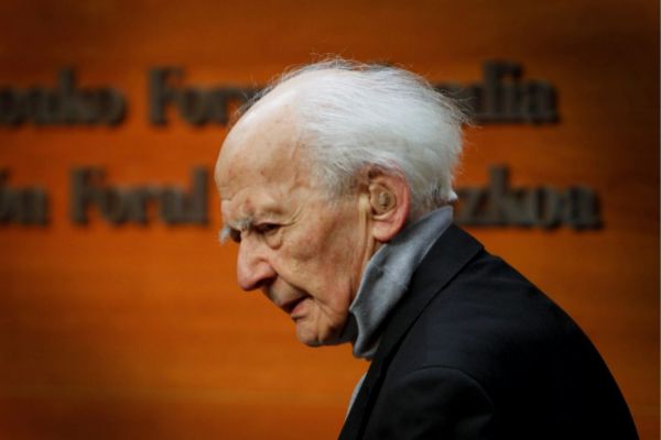 Bauman: “no mundo atual todas as ideias de felicidade acabam em um&nbsp;tenda”