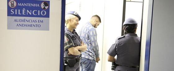 Denúncias de violência policial em audiência de custódia são ignoradas, mostra&nbsp;relatório