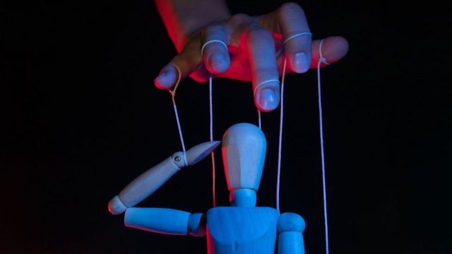 Conheça a linguagem secreta das seitas – e como ela penetrou em áreas inesperadas do nosso&nbsp;cotidiano