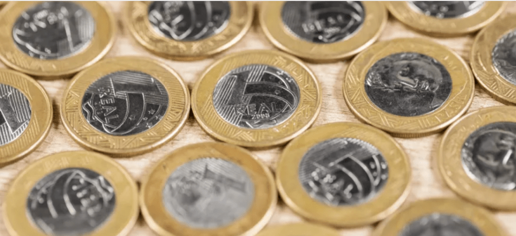 Salário líquido médio do brasileiro cai para R$ 1.149 em 2021, aponta&nbsp;pesquisa