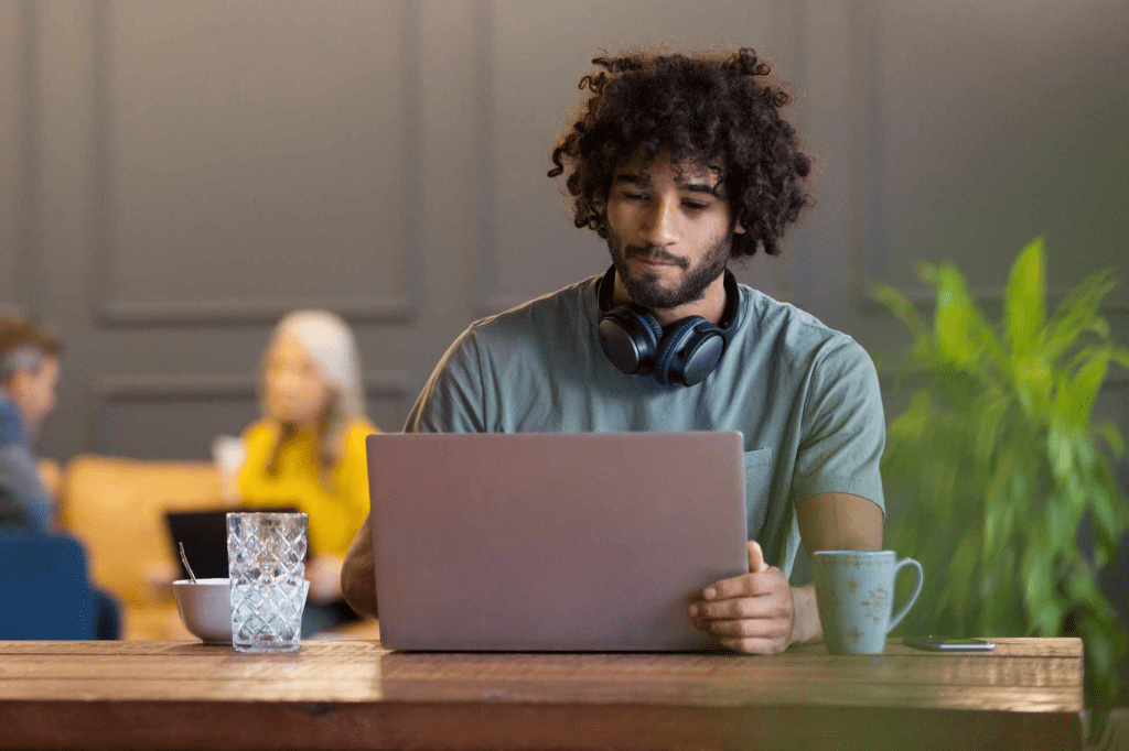 Quase metade dos trabalhadores da geração Z vive com ansiedade financeira todos os&nbsp;dias