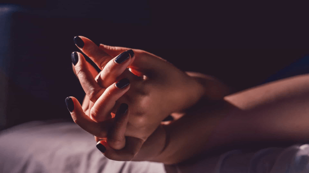 Assexuais vivem bem sem sexo e podem se relacionar&nbsp;romanticamente