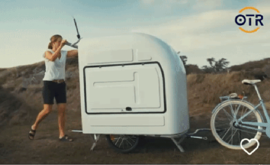 Mini-trailer dobrável que vira “casa” móvel puxada por bicicleta viraliza na&nbsp;web