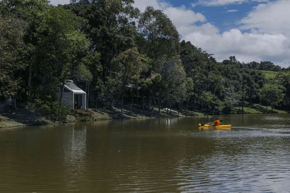 Minúscula por fora e incrível por dentro: cabana de 10 m² em Bento Gonçalves&nbsp;impressiona